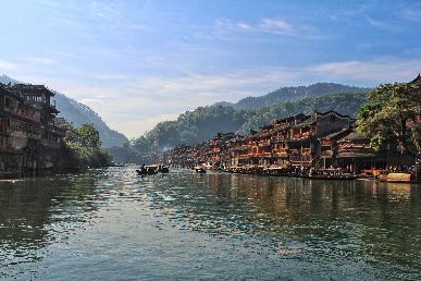 【滿(mǎn)星長(zhǎng)沙 高鐵三天團(tuán)】<衡山·韶山·滴水洞·毛澤東故居·毛澤東廣場(chǎng)·劉少奇故里麓山·橘子洲 >