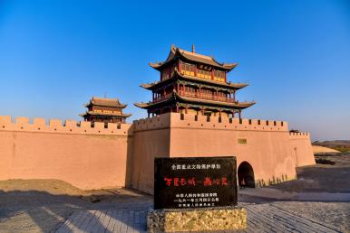 景點(diǎn)：嘉峪關(guān)城樓