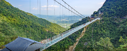 景點(diǎn)：韶關(guān)云門(mén)山玻璃橋