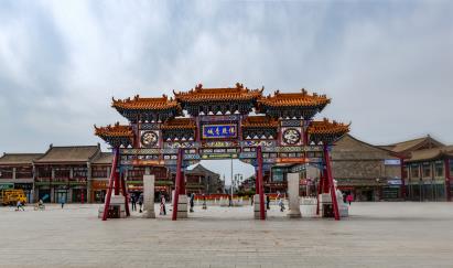 景點(diǎn)：大召?gòu)V場(chǎng)